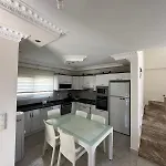 Vilă Villaasur Inst-mariyatourdidim *