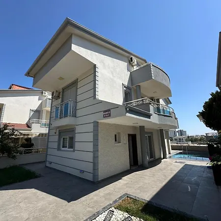 Vilă Villaasur Inst-mariyatourdidim Didim