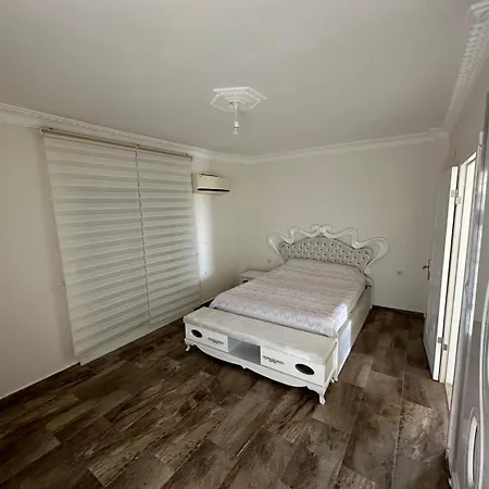 Vilă Villaasur Inst-mariyatourdidim