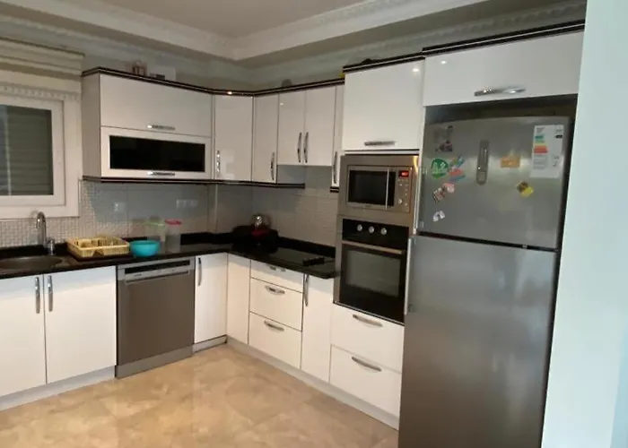 Vilă Villaasur Inst-mariyatourdidim *