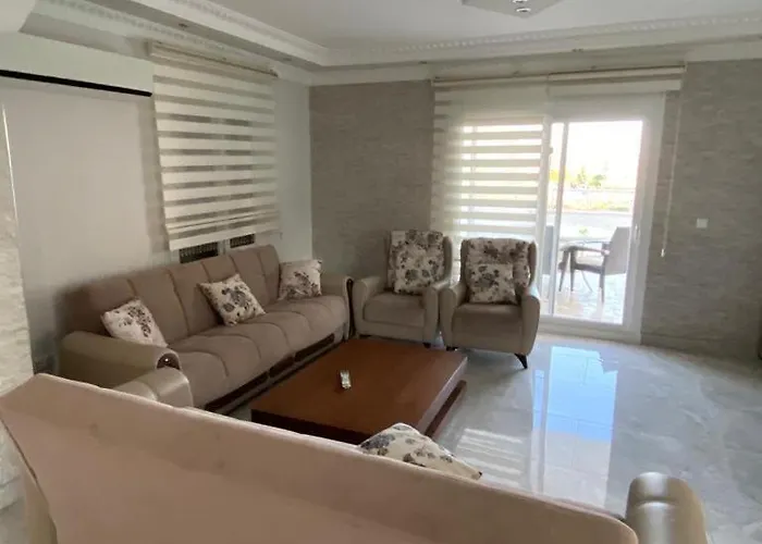 Vilă Villaasur Inst-mariyatourdidim *