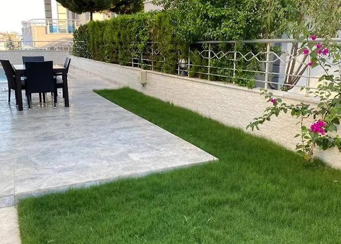 Vilă Villaasur Inst-mariyatourdidim *